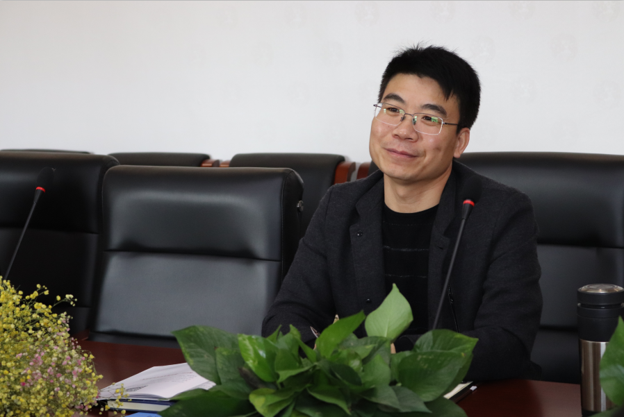 新華區區委書記劉建芳蒞臨宏星檢測考察調研